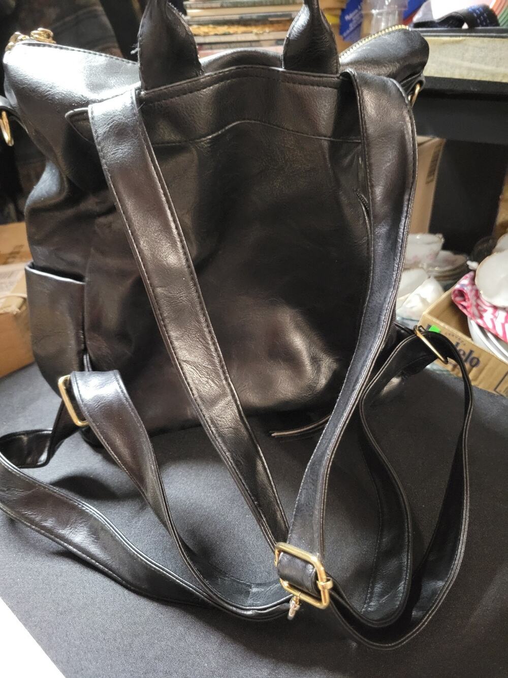 BRIELLE CONVERTIBLE MODERN CHIC BACKPACK MANY POCKETS AND ZIPPERED SECTIONS